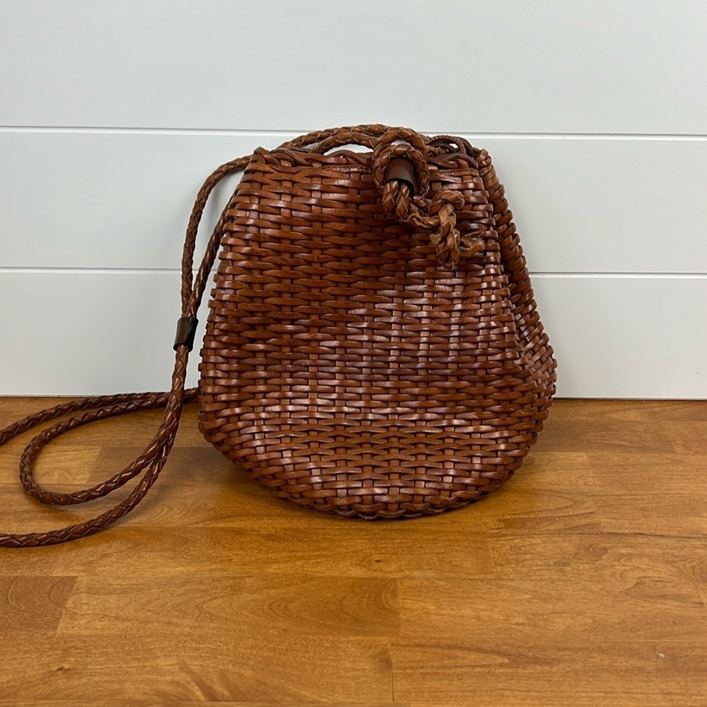 Vintage ellepi leather bucket bag basket weave backpack cinch top trendy boho